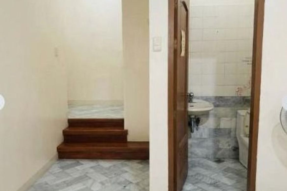 5 Bedroom Commercial for Rent in Maharlika, Quezon City, Metro Manila photo 4