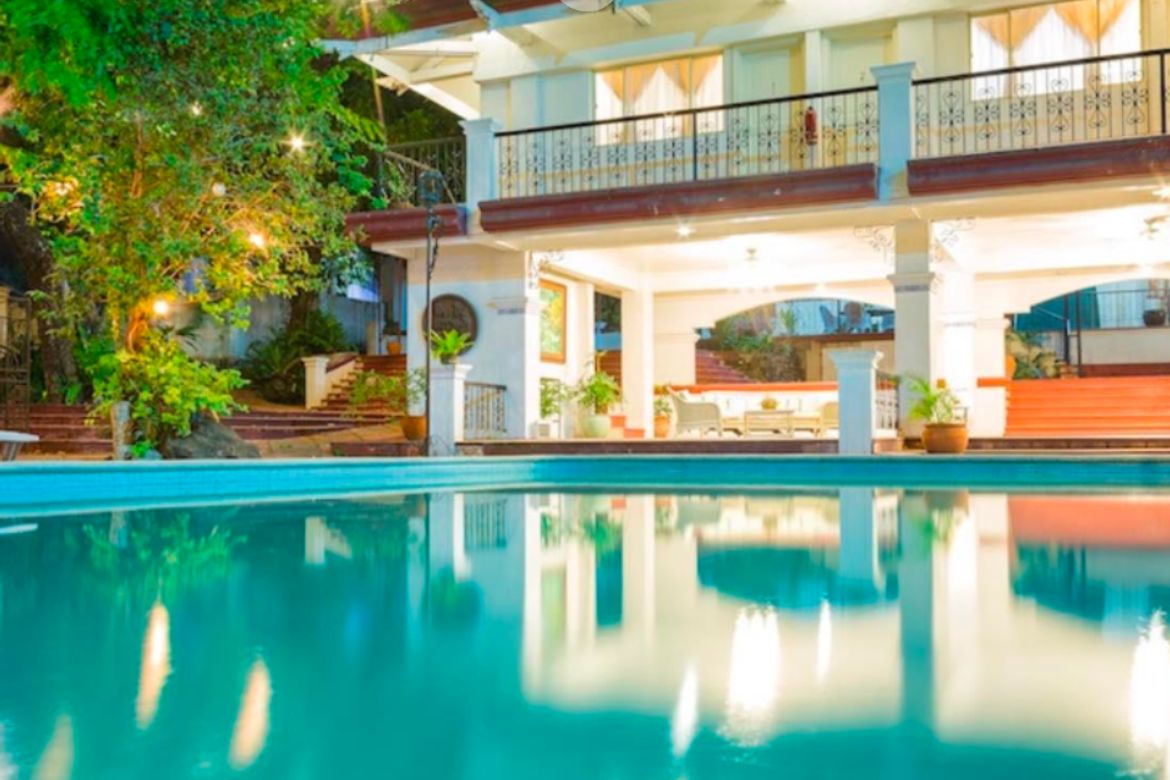 5 Bedroom Commercial for Sale in Barangay 6, Calamba, Laguna – photo 2