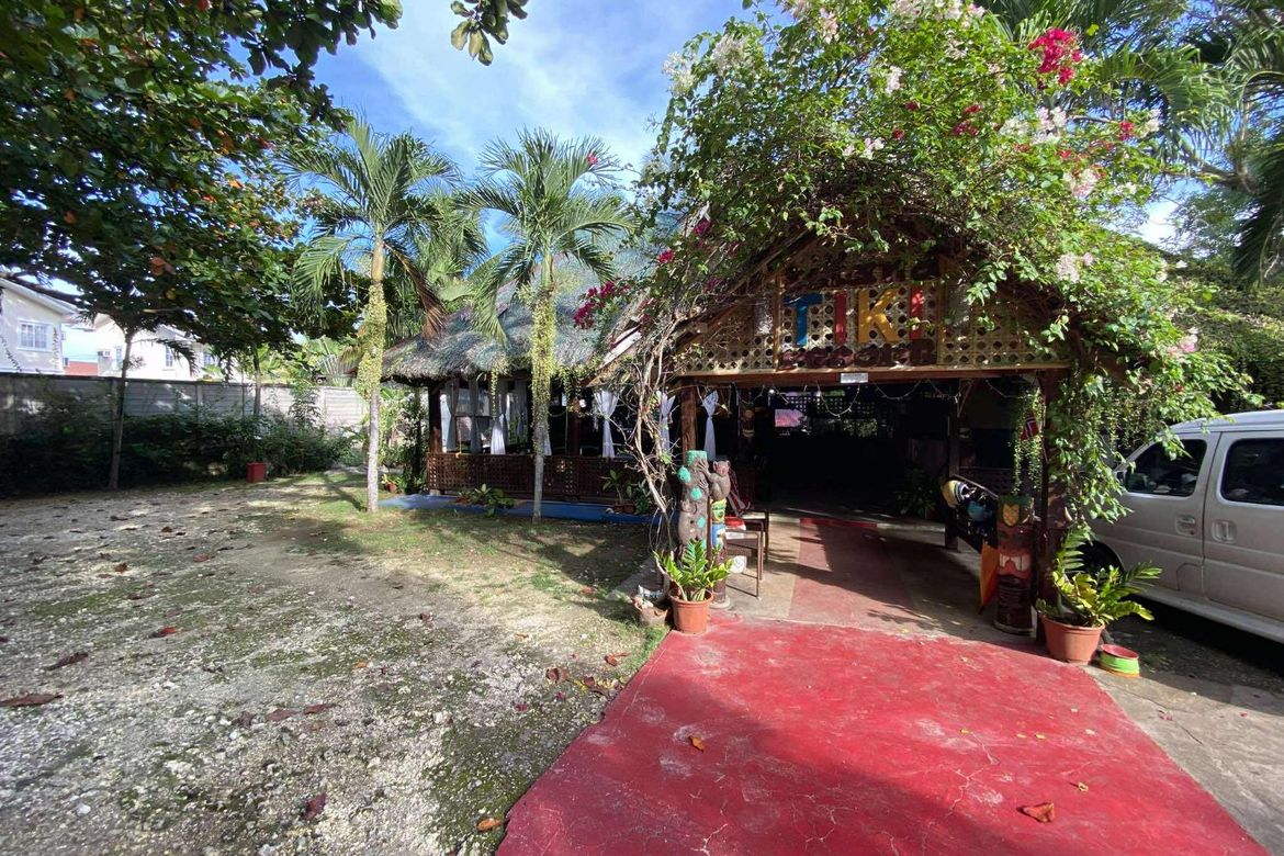 5 Bedroom Commercial for Sale in Dao, Dauis, Bohol
