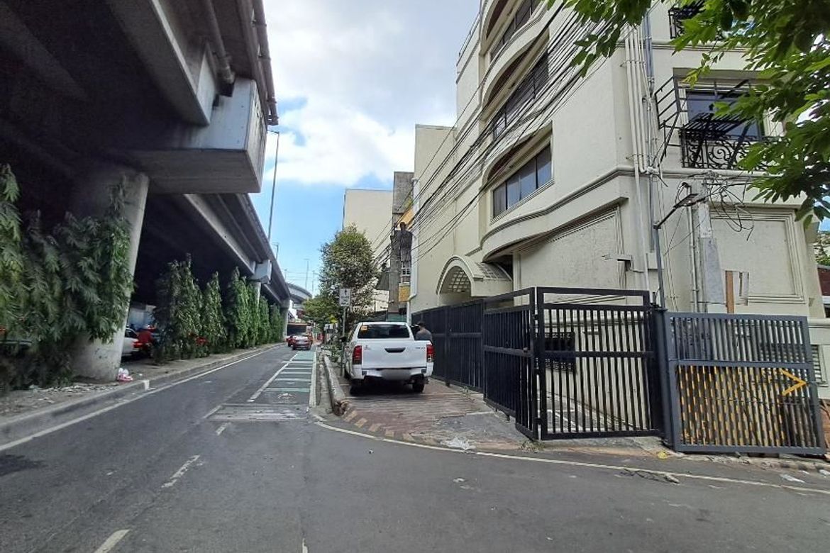 5 Bedroom Commercial for Sale in Pio Del Pilar, Makati, Metro Manila – photo 2