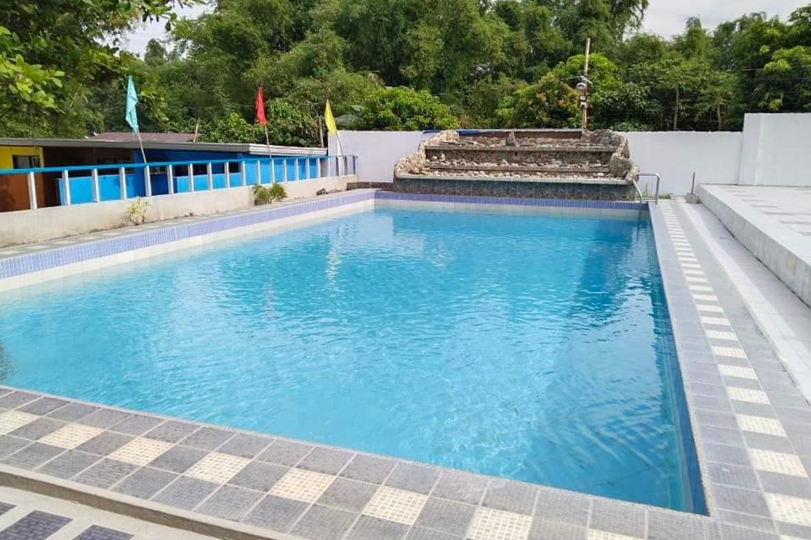 5 Bedroom Commercial for Sale in Sinura, Porac, Pampanga
