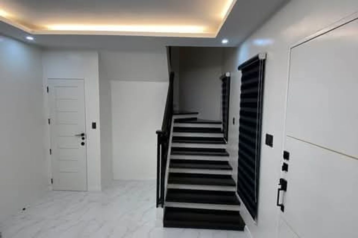 5 Bedroom Condo for Sale in Almanza Uno, Las Piñas, Metro Manila – photo 6