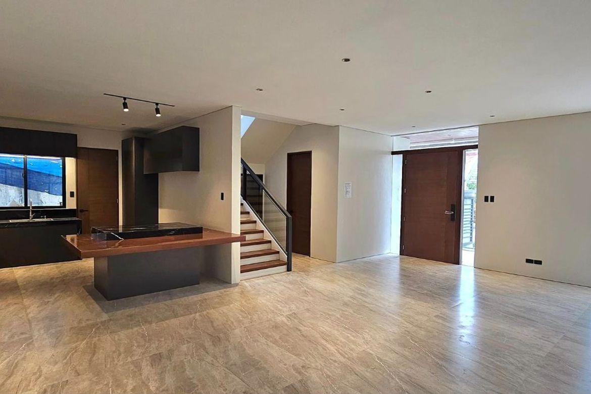 5 Bedroom Condo for Sale in BF Homes Executive Village, Almanza Uno, Las Piñas, Metro Manila – photo 3