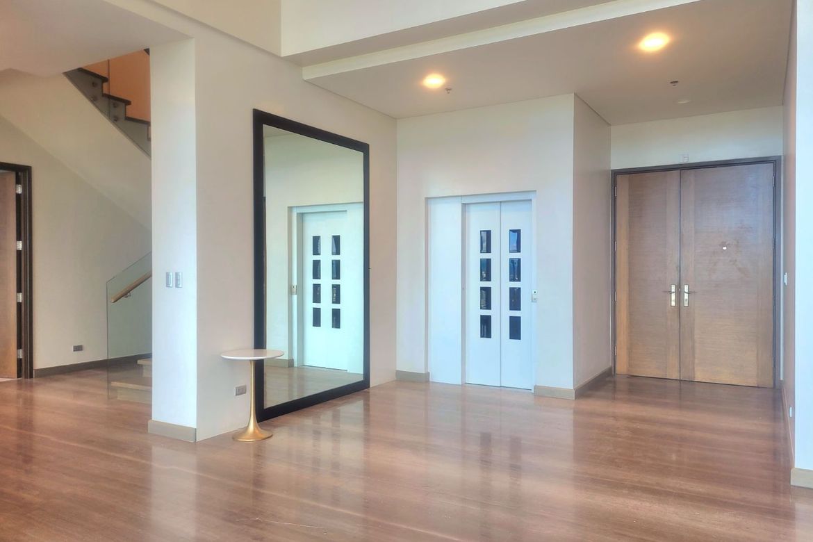 5 Bedroom Condo for Sale in Greenhills, San Juan, Metro Manila near MRT-3 Santolan – photo 3