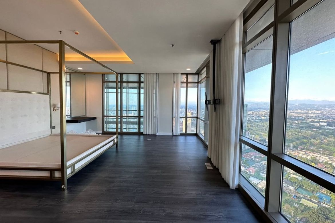 5 Bedroom Condo for Sale in Viridian in Greenhills, Greenhills, San Juan, Metro Manila near MRT-3 Santolan