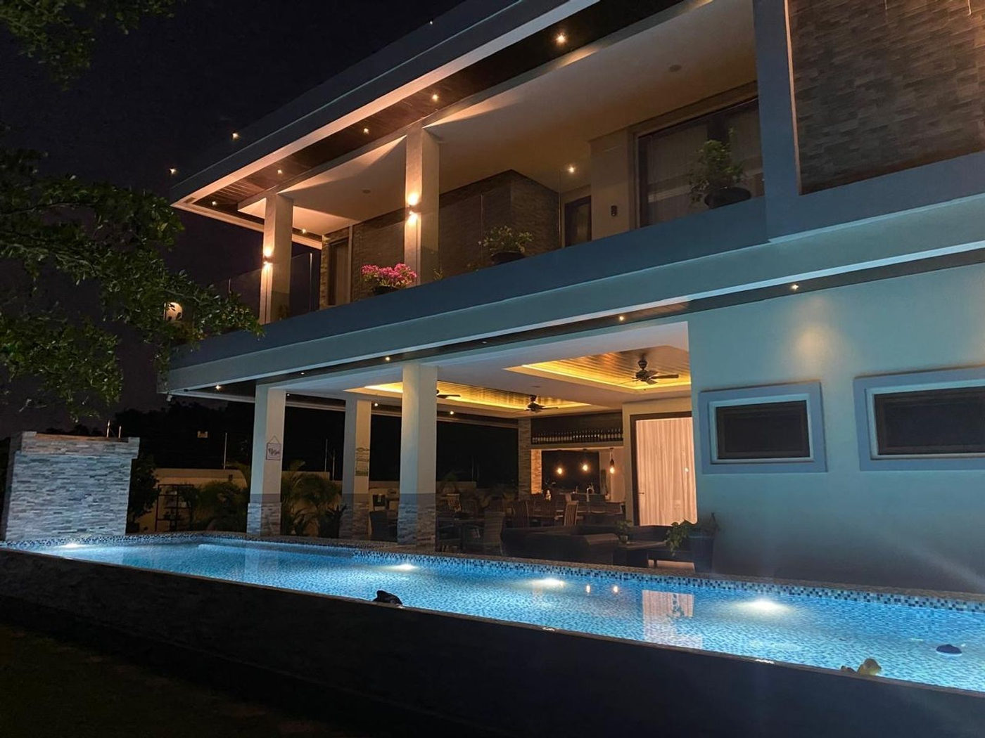 Luxury 5-Bedroom Fairway House for Sale in Manila Southwoods, Carmona, Cavite – photo 4