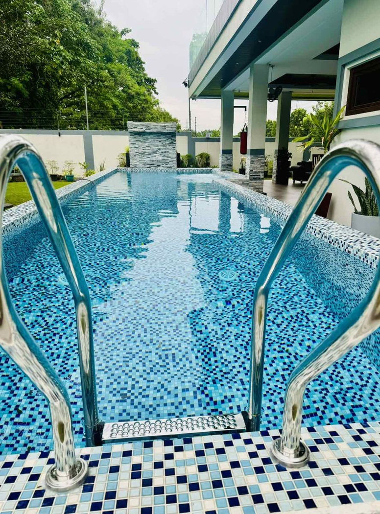 Luxury 5-Bedroom Fairway House for Sale in Manila Southwoods, Carmona, Cavite – photo 10