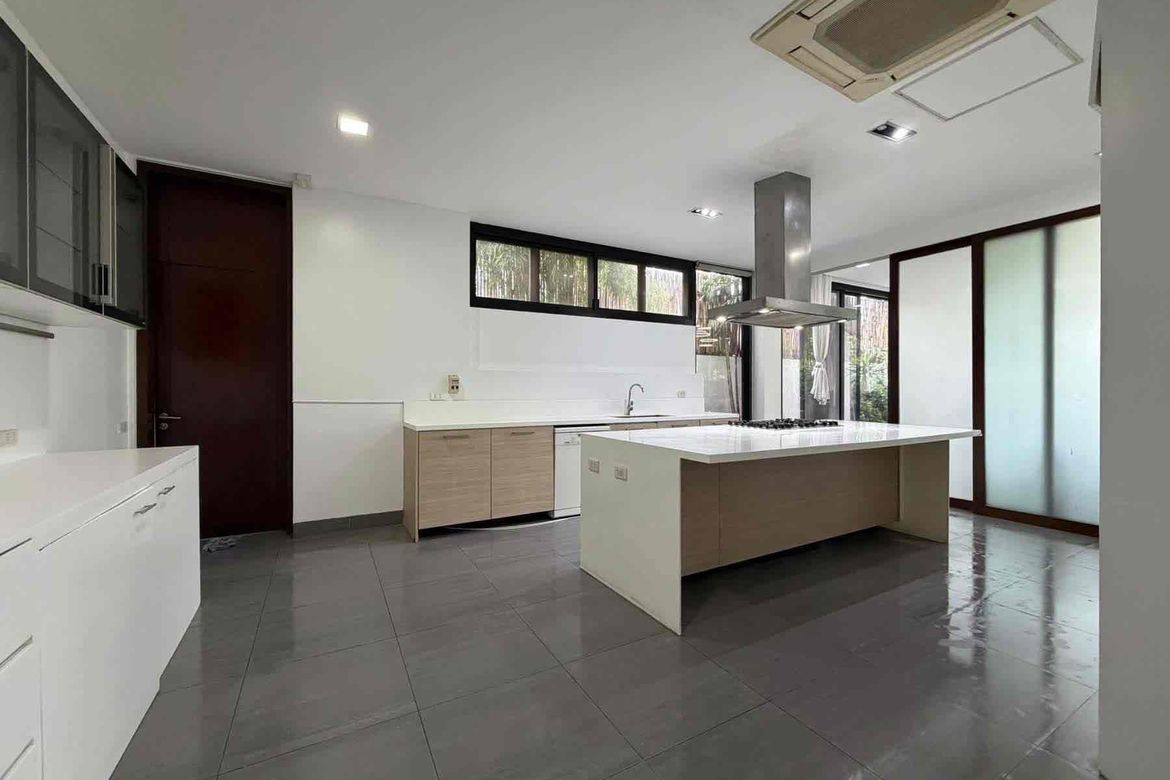 5 Bedroom House for Rent in Ayala Alabang Village, New Alabang Village, Muntinlupa, Metro Manila photo 5