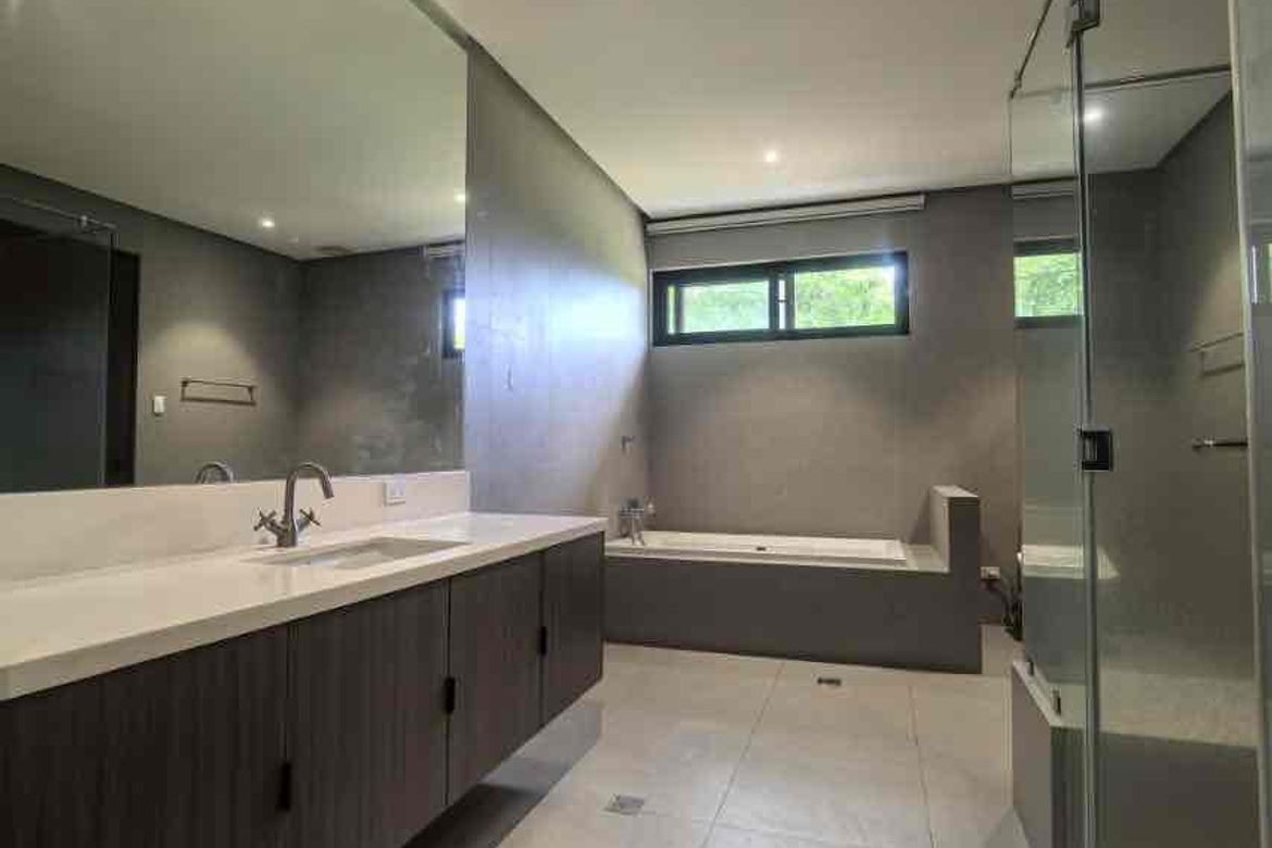 5 Bedroom House for Rent in Cabilang Baybay, Carmona, Cavite photo 4