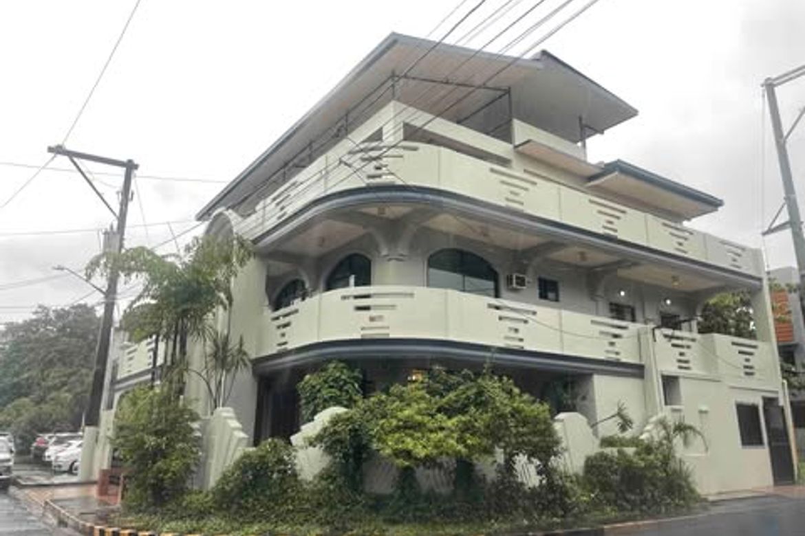 5 Bedroom House for Rent in Caniogan, Pasig, Metro Manila