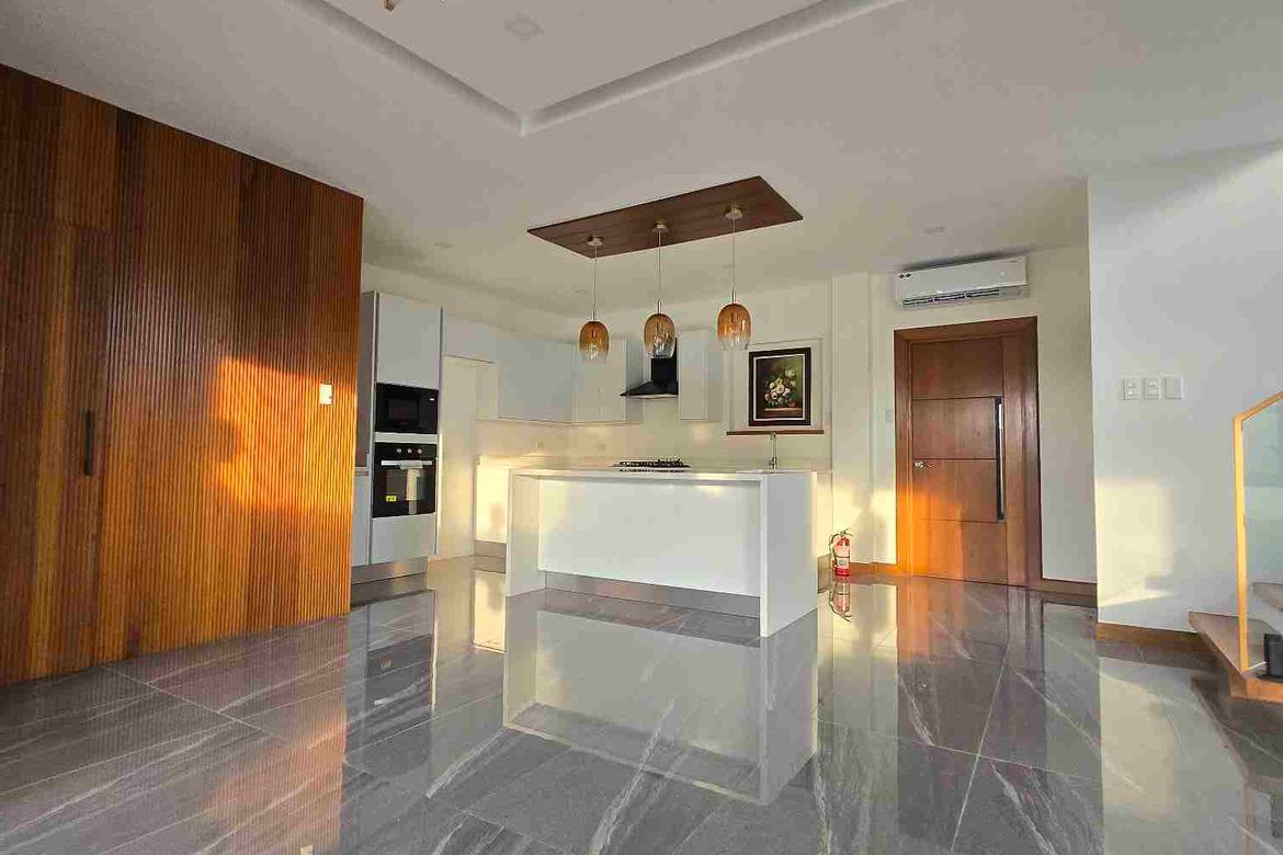 5 Bedroom House for Rent in Canlubang, Calamba, Laguna photo 5