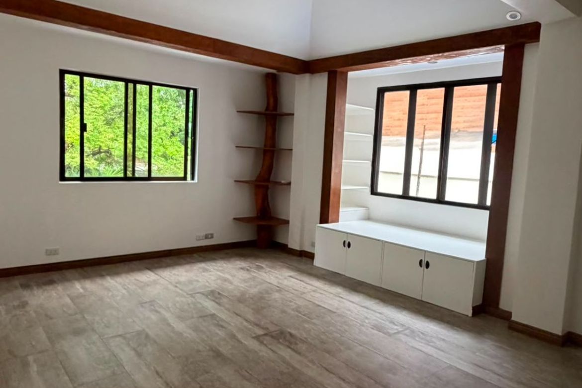 5 Bedroom House for Rent in Cupang, Muntinlupa, Metro Manila photo 3
