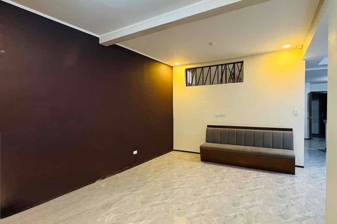 5 Bedroom House for Rent in Cutcut, Angeles, Pampanga photo 2