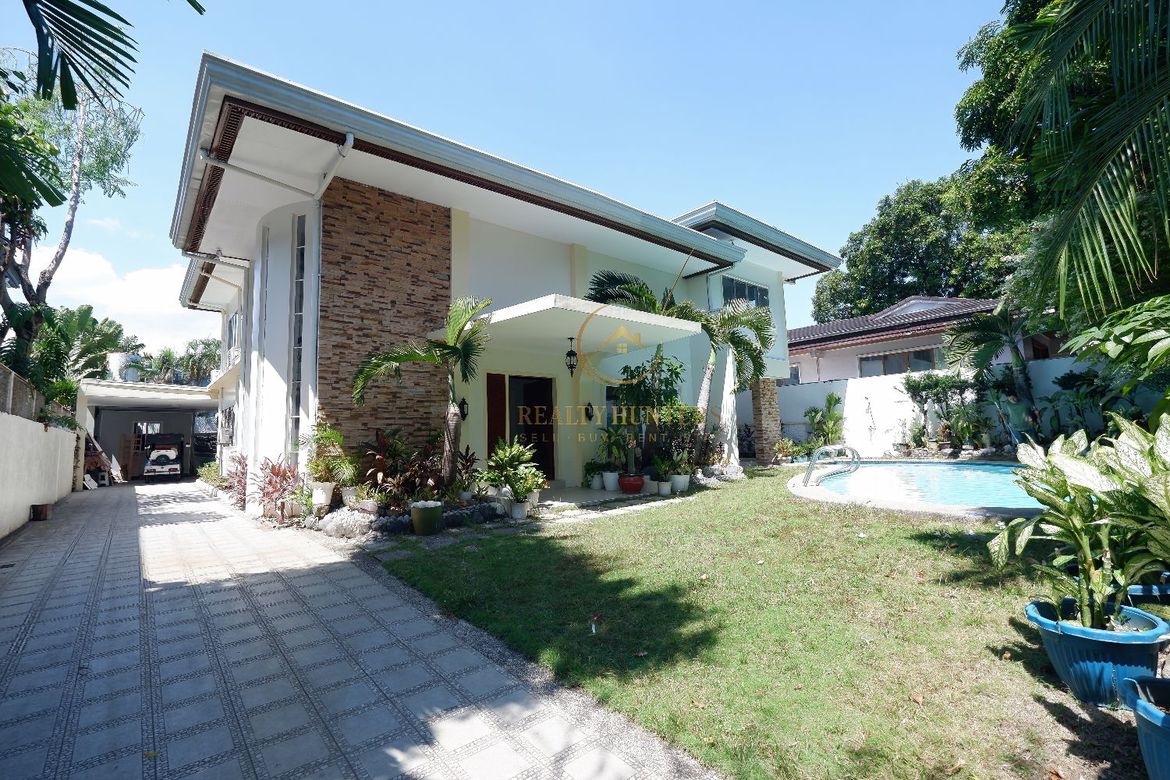 5 Bedroom House for Rent in Dasmariñas North, Makati, Metro Manila near MRT-3 Ayala