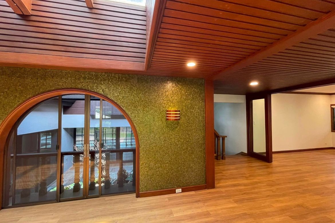 5 Bedroom House for Rent in Dasmariñas North, Makati, Metro Manila near MRT-3 Ayala photo 4