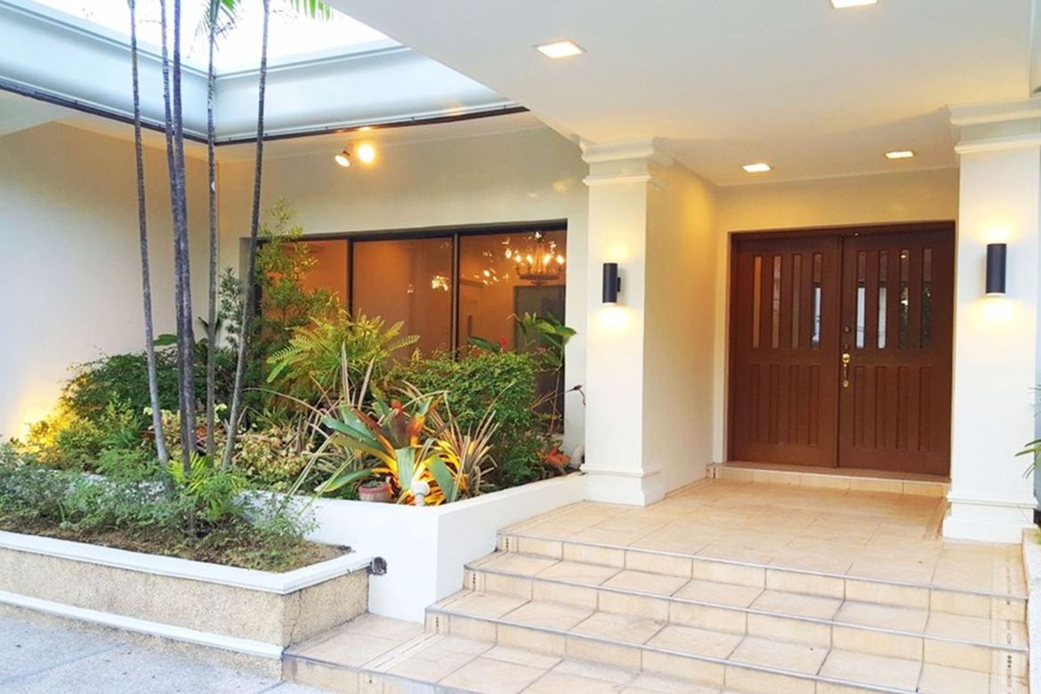 5 Bedroom House for Rent in Dasmariñas North, Makati, Metro Manila photo 3
