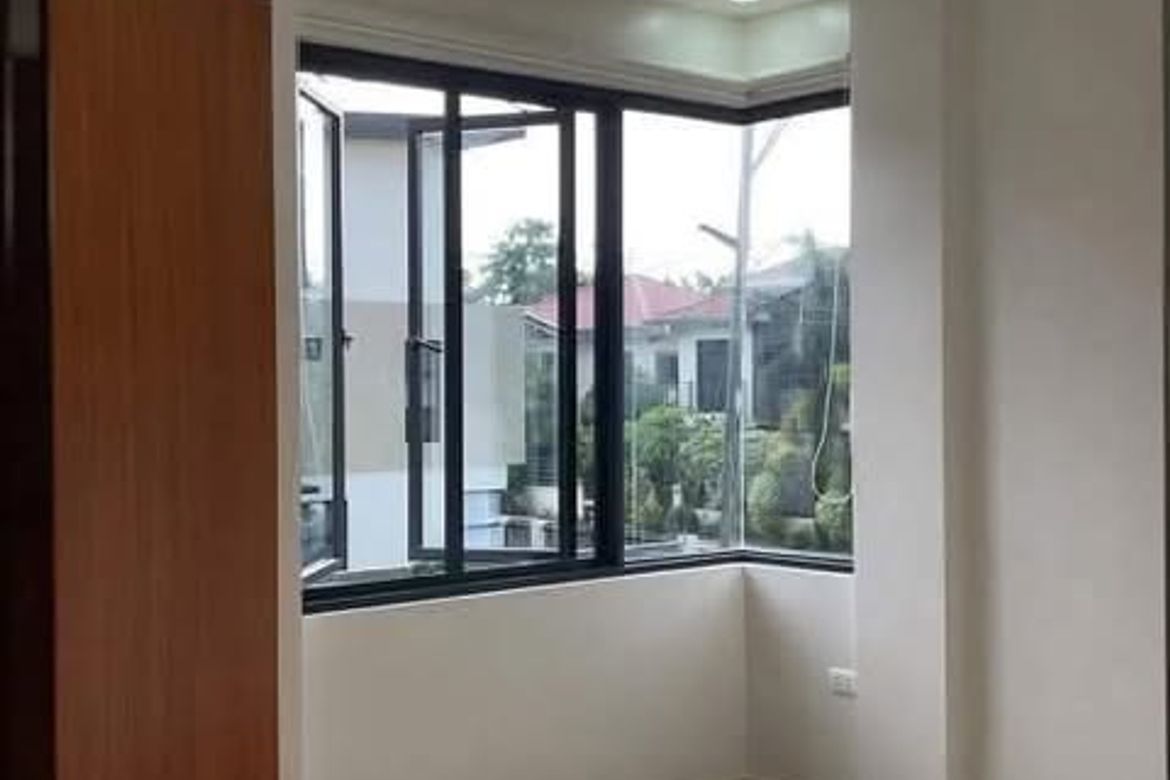 5 Bedroom House for Rent in Don Jose, Santa Rosa, Laguna photo 5
