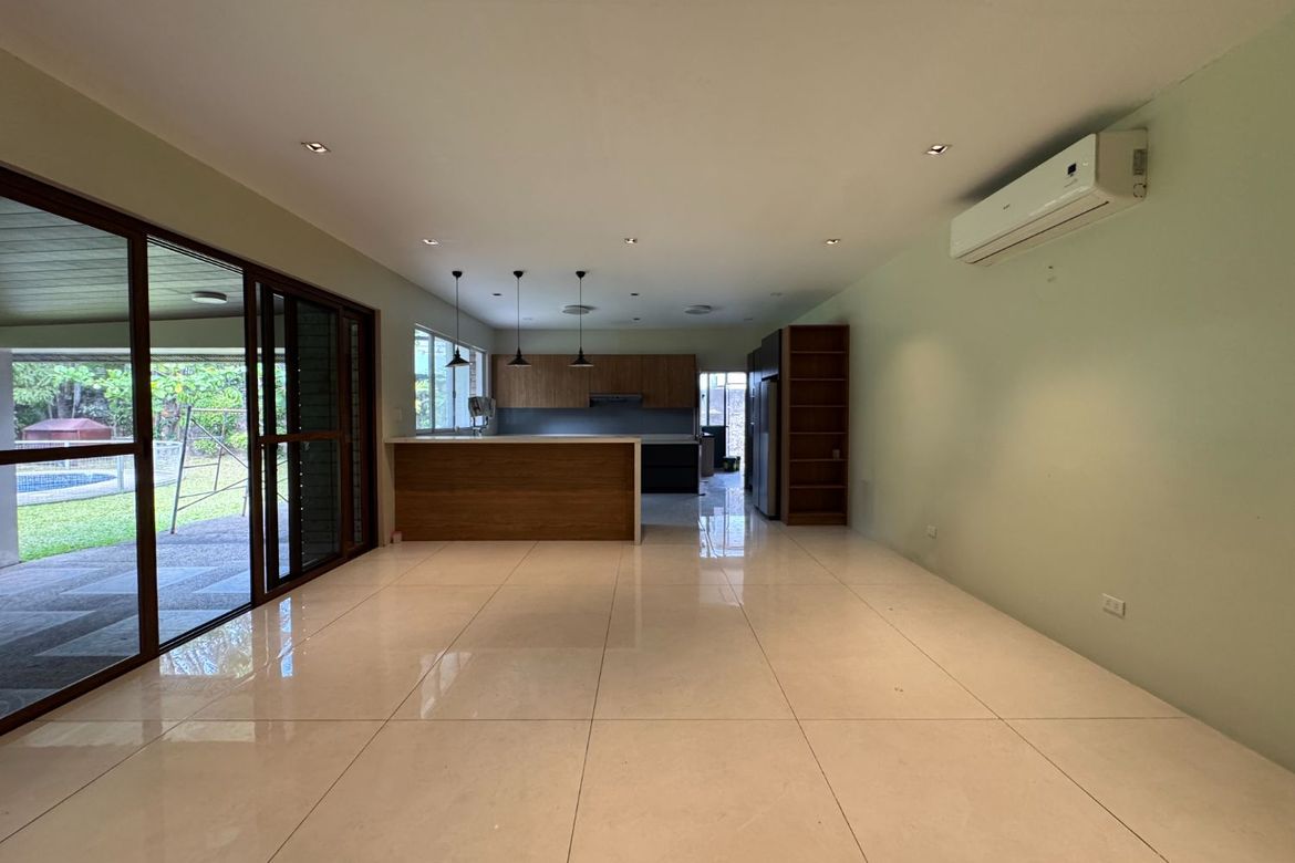 5 Bedroom House for Rent in Forbes Park North, Makati, Metro Manila near MRT-3 Buendia photo 6