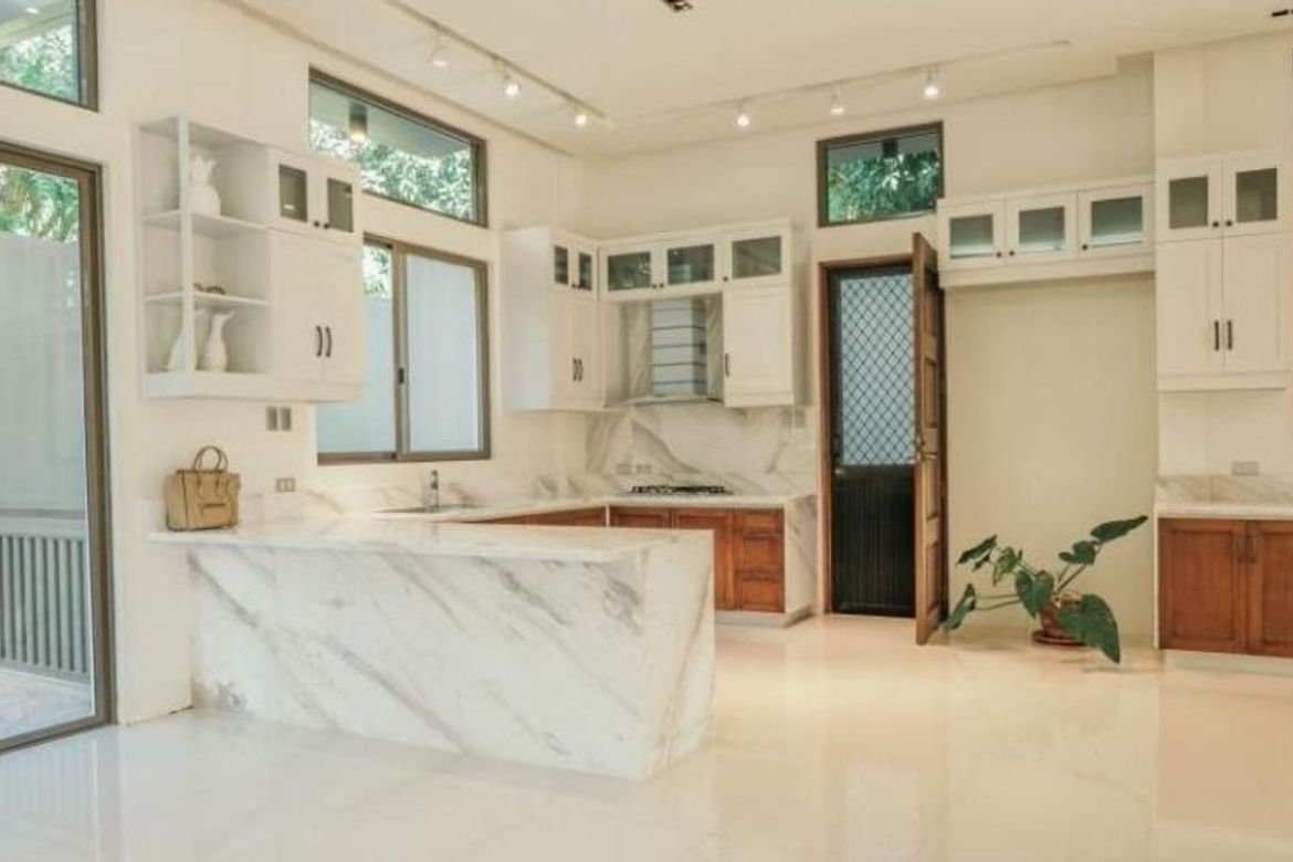 5 Bedroom House for Rent in Inchican, Silang, Cavite photo 2