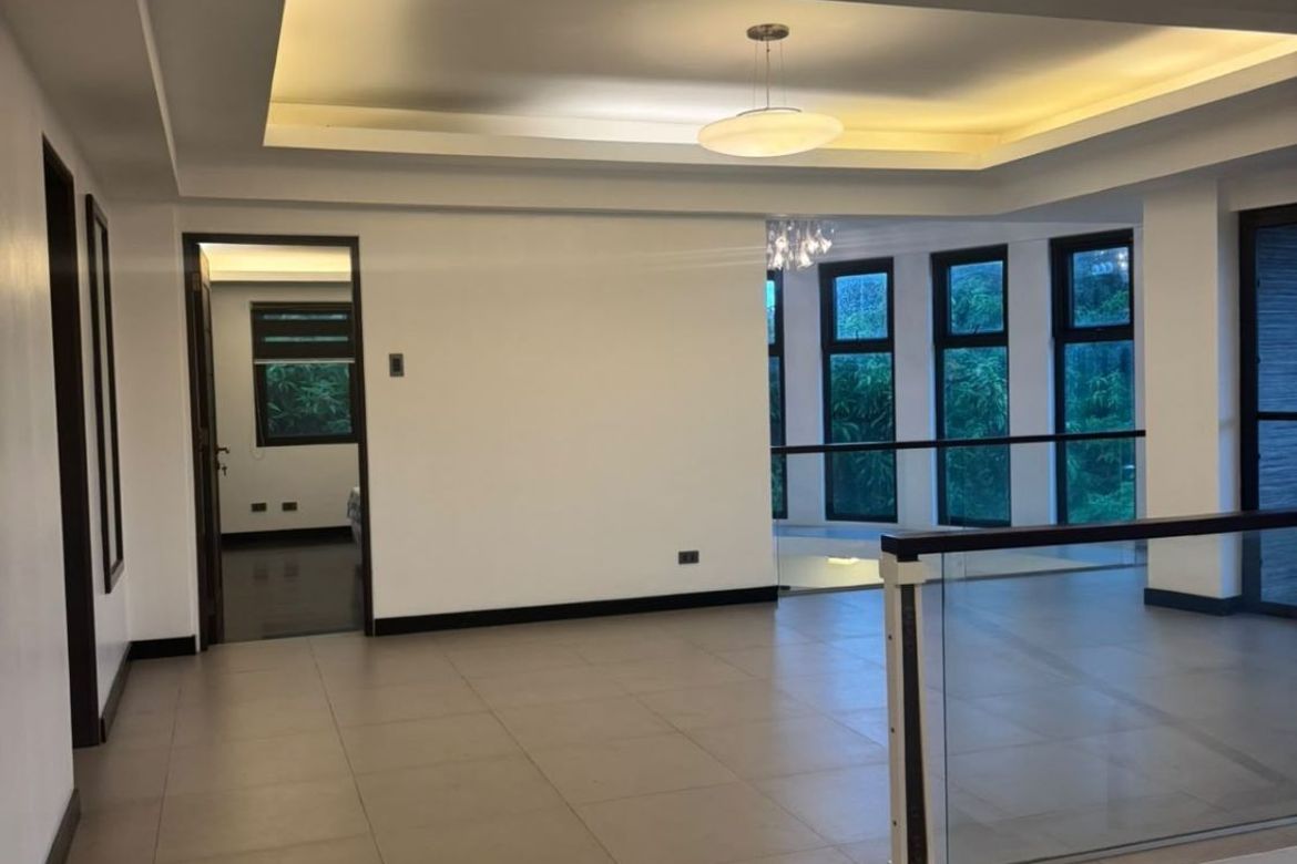 5 Bedroom House for Rent in Loma, Biñan, Laguna photo 2