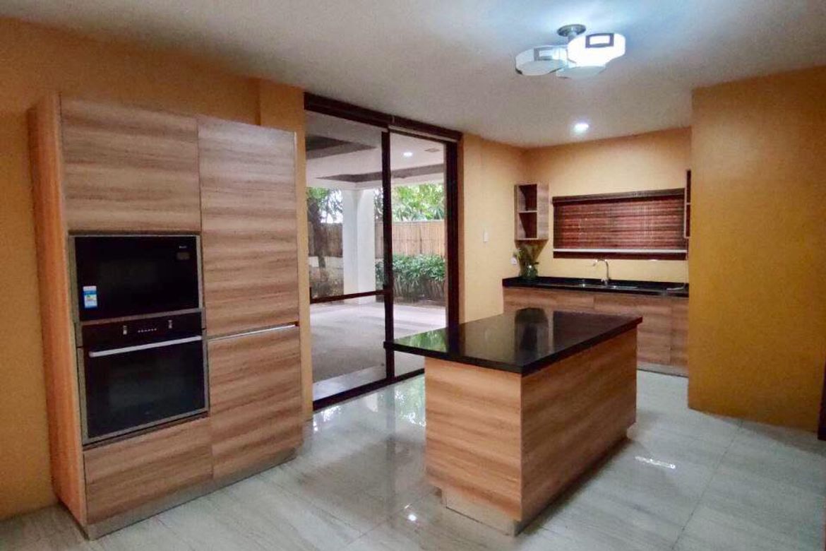 5 Bedroom House for Rent in Magallanes Village, Magallanes, Makati, Metro Manila near MRT-3 Magallanes photo 5