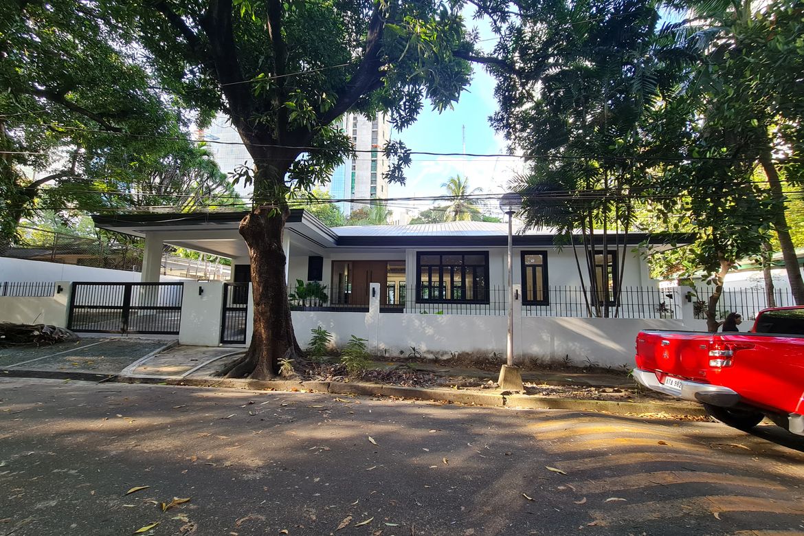 5 Bedroom House for Rent in Magallanes Village, Magallanes, Makati, Metro Manila near MRT-3 Magallanes photo 6