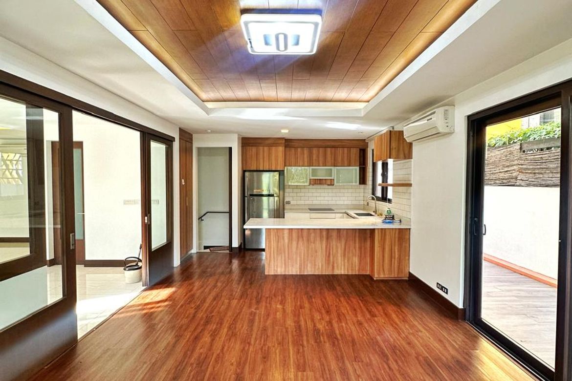 5 Bedroom House for Rent in McKinley Hill Village, McKinley Hill, Taguig, Metro Manila photo 2