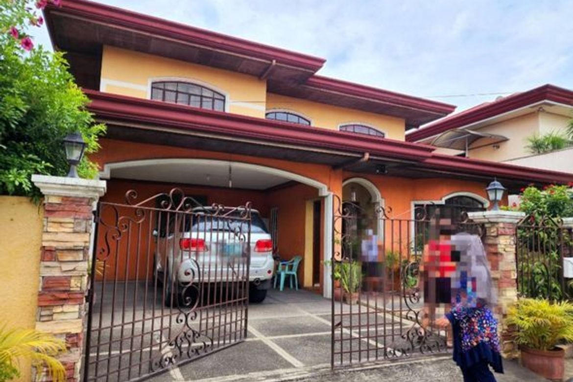 5 Bedroom House for Rent in San Francisco, Biñan, Laguna