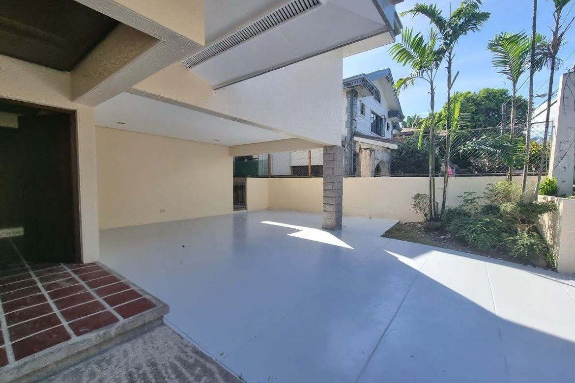 5 Bedroom House for Rent in San Nicolas, Pasig, Metro Manila