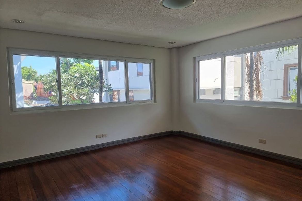 5 Bedroom House for Rent in San Nicolas, Pasig, Metro Manila photo 7