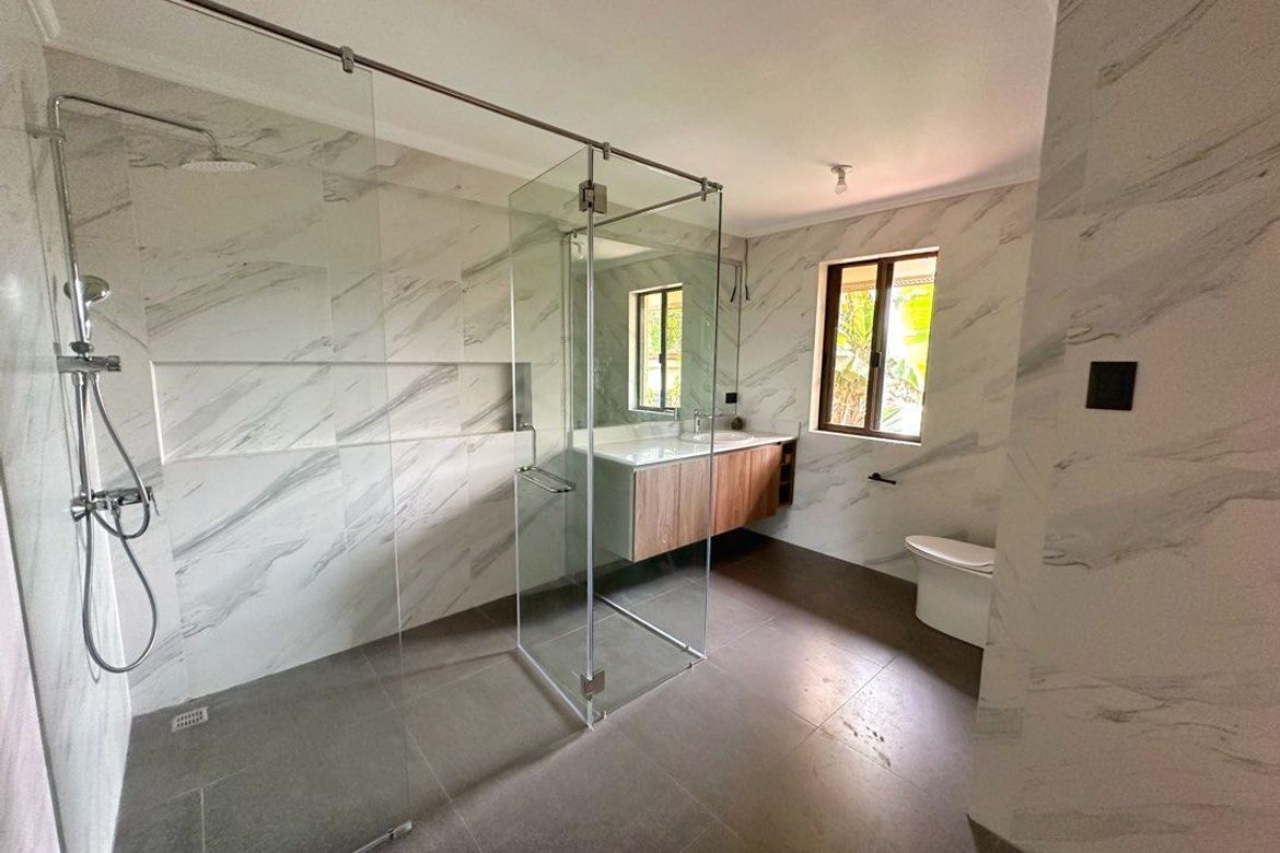 5 Bedroom House for Rent in San Nicolas, Pasig, Metro Manila photo 7