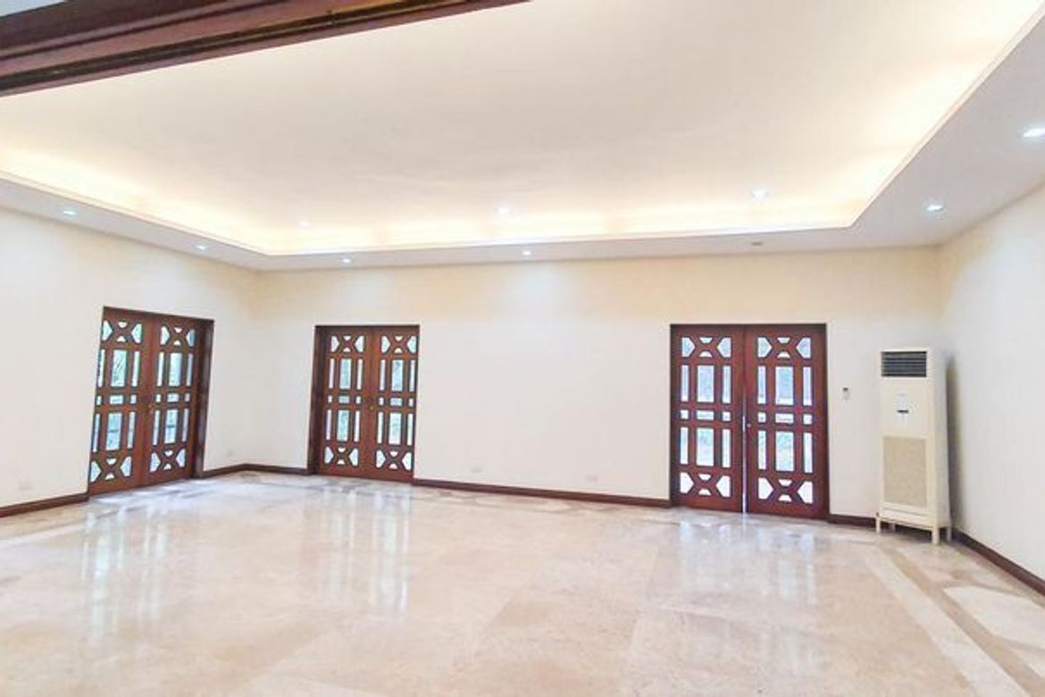 5 Bedroom House for Rent in Santa Clara Norte, Pila, Laguna photo 2