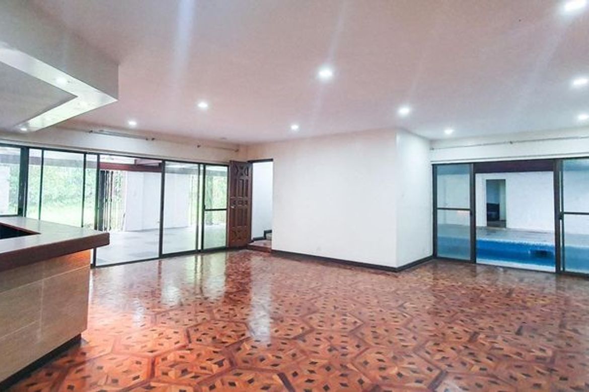 5 Bedroom House for Rent in Santa Clara Norte, Pila, Laguna photo 3