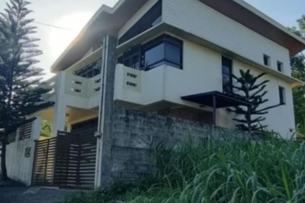 5 Bedroom House for Rent in Tolentino West, Tagaytay, Cavite