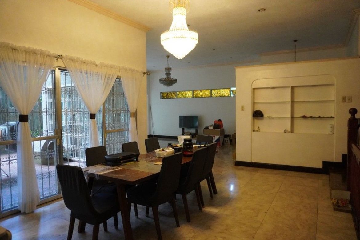 5 Bedroom House for Rent in Ugong Norte, Quezon City, Metro Manila photo 3