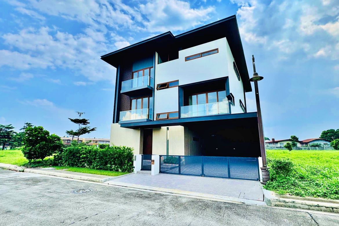 5 Bedroom House for Sale in Alabang, Muntinlupa, Metro Manila – photo 4