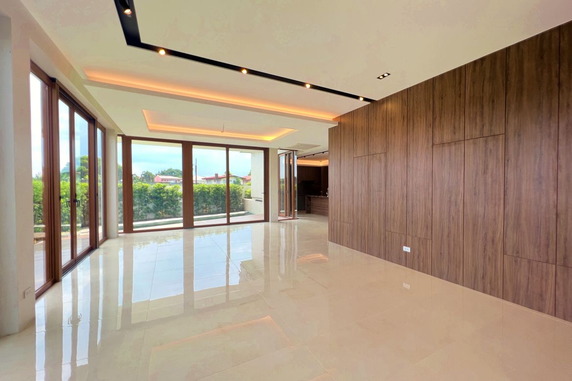 5 Bedroom House for Sale in Alabang, Muntinlupa, Metro Manila – photo 7