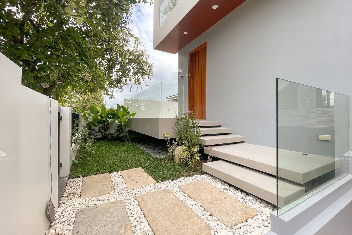 5 Bedroom House for Sale in Alabang West Village, Almanza Dos, Las Piñas, Metro Manila – photo 2