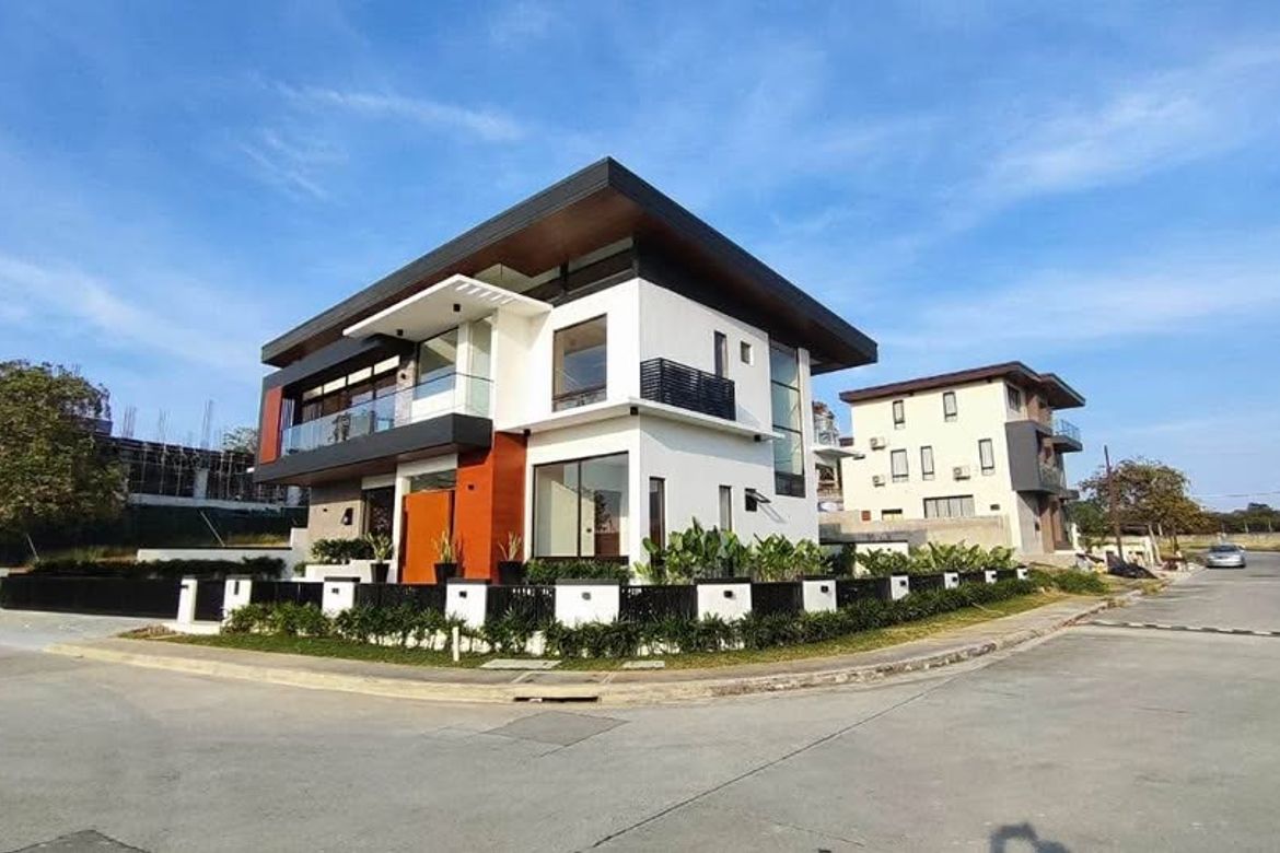 5 Bedroom House for Sale in Alabang West Village, Almanza Dos, Las Piñas, Metro Manila – photo 3