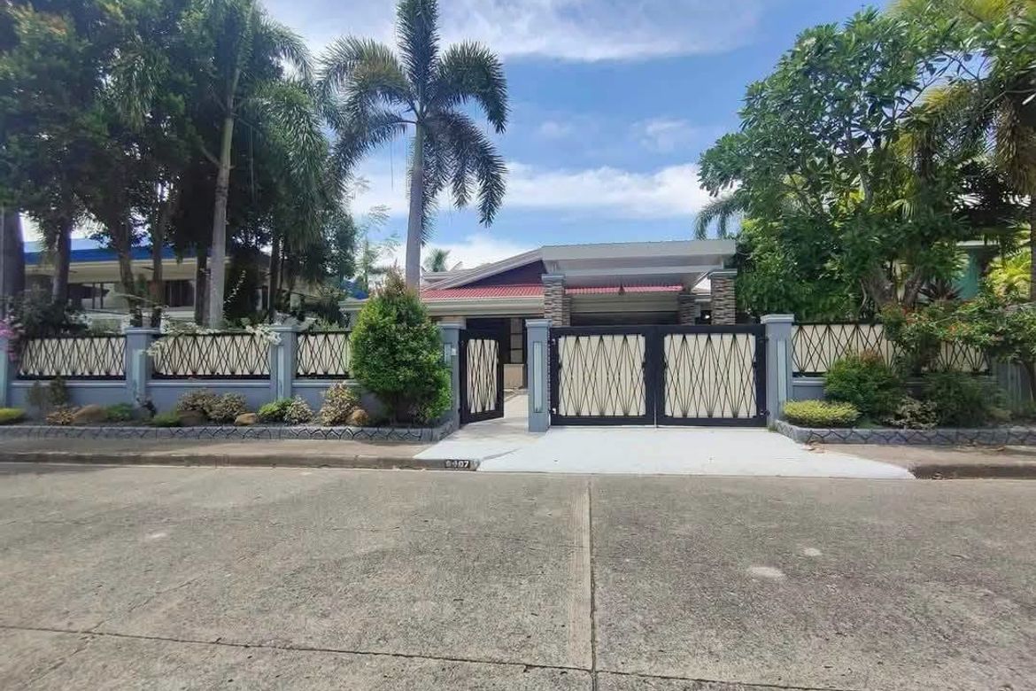 5 Bedroom House for Sale in Alfonso Angliongto S, Davao City, Davao del Sur