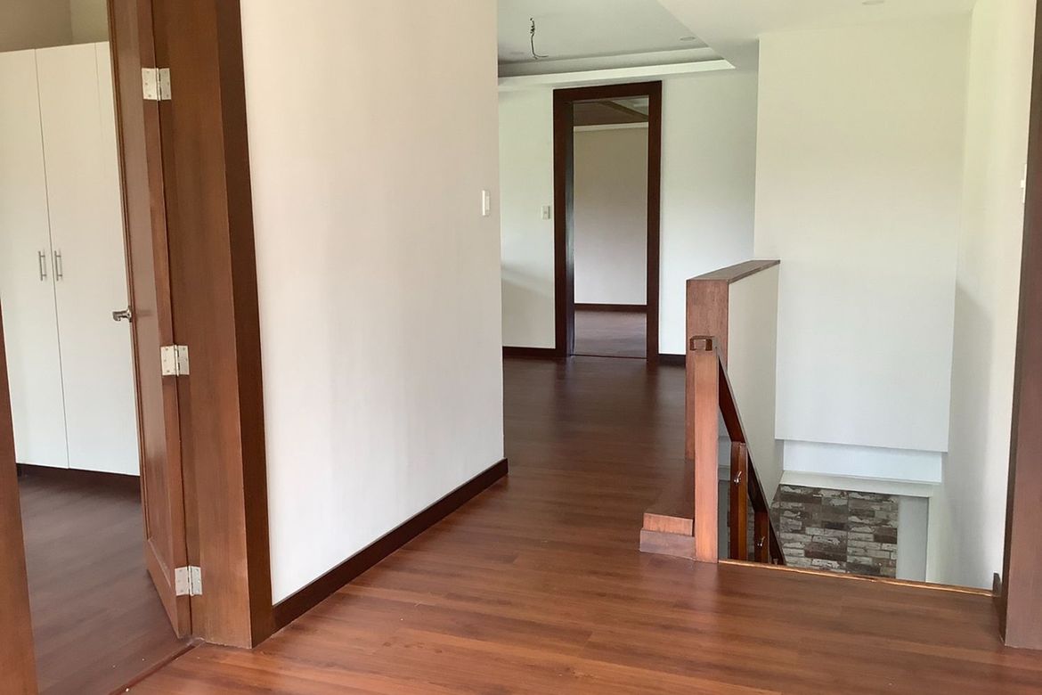 5 Bedroom House for Sale in Almanza Dos, Las Piñas, Metro Manila – photo 4