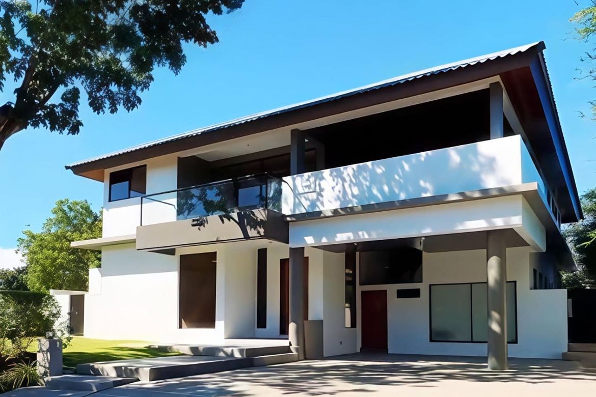 5 Bedroom House for Sale in Almanza Dos, Las Piñas, Metro Manila