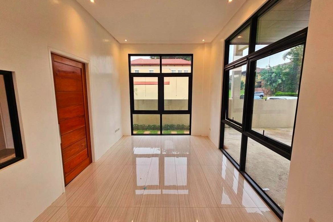 5 Bedroom House for Sale in Almanza Dos, Las Piñas, Metro Manila – photo 7