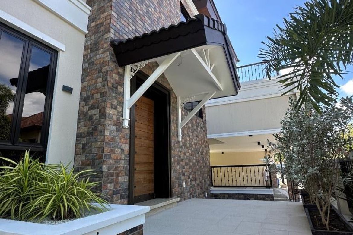 5 Bedroom House for Sale in Almanza Dos, Las Piñas, Metro Manila – photo 3