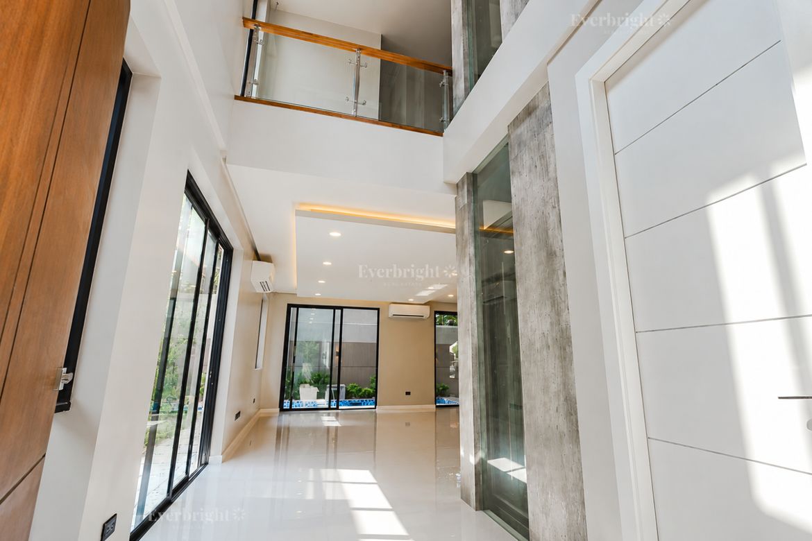 5 Bedroom House for Sale in Almanza Uno, Las Piñas, Metro Manila – photo 4