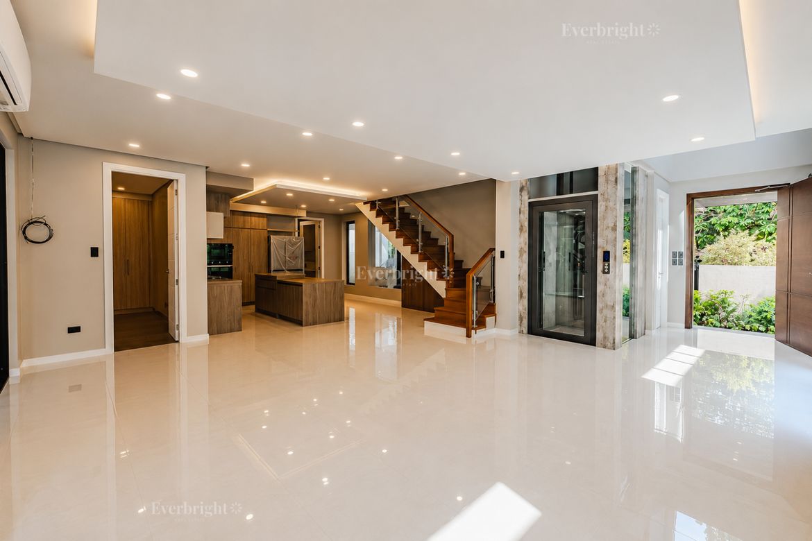 5 Bedroom House for Sale in Almanza Uno, Las Piñas, Metro Manila – photo 5
