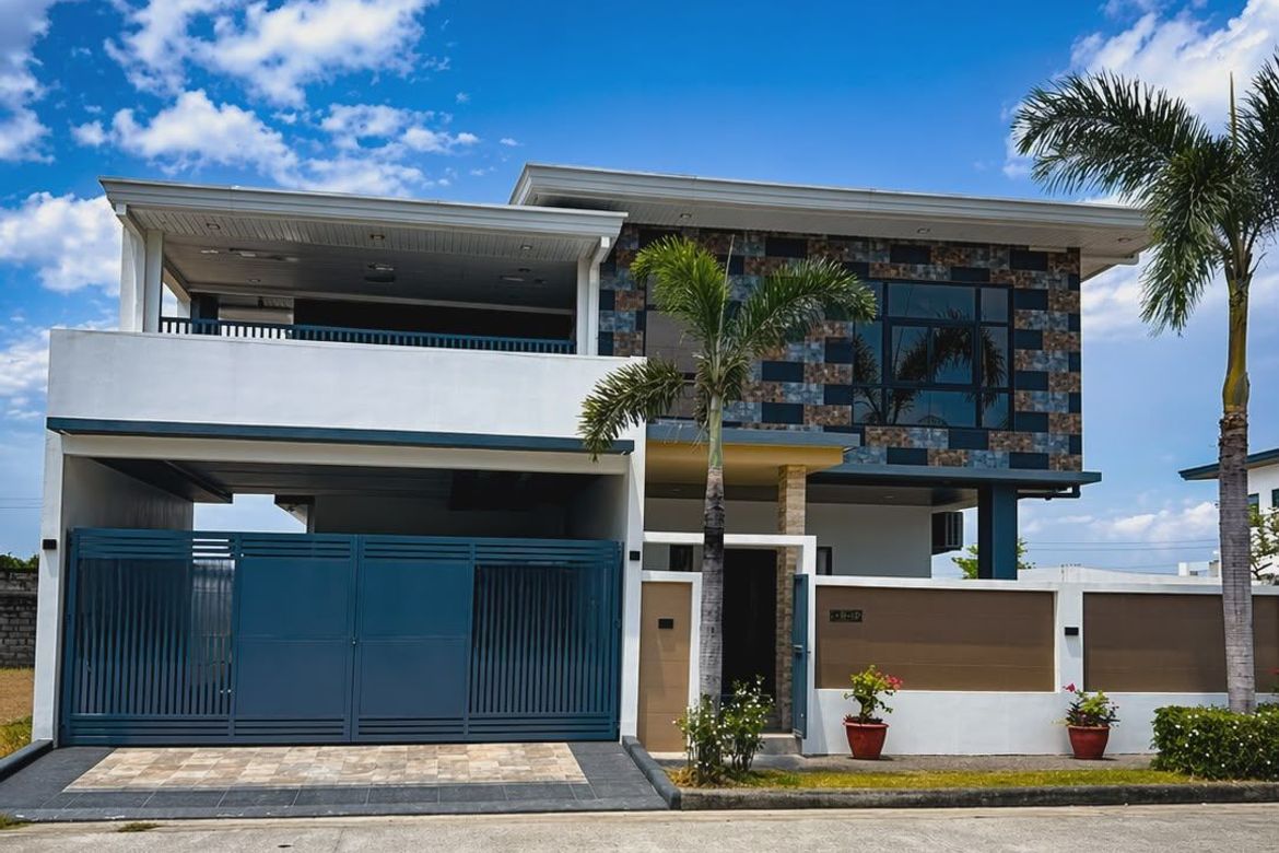5 Bedroom House for Sale in Amsic, Angeles, Pampanga
