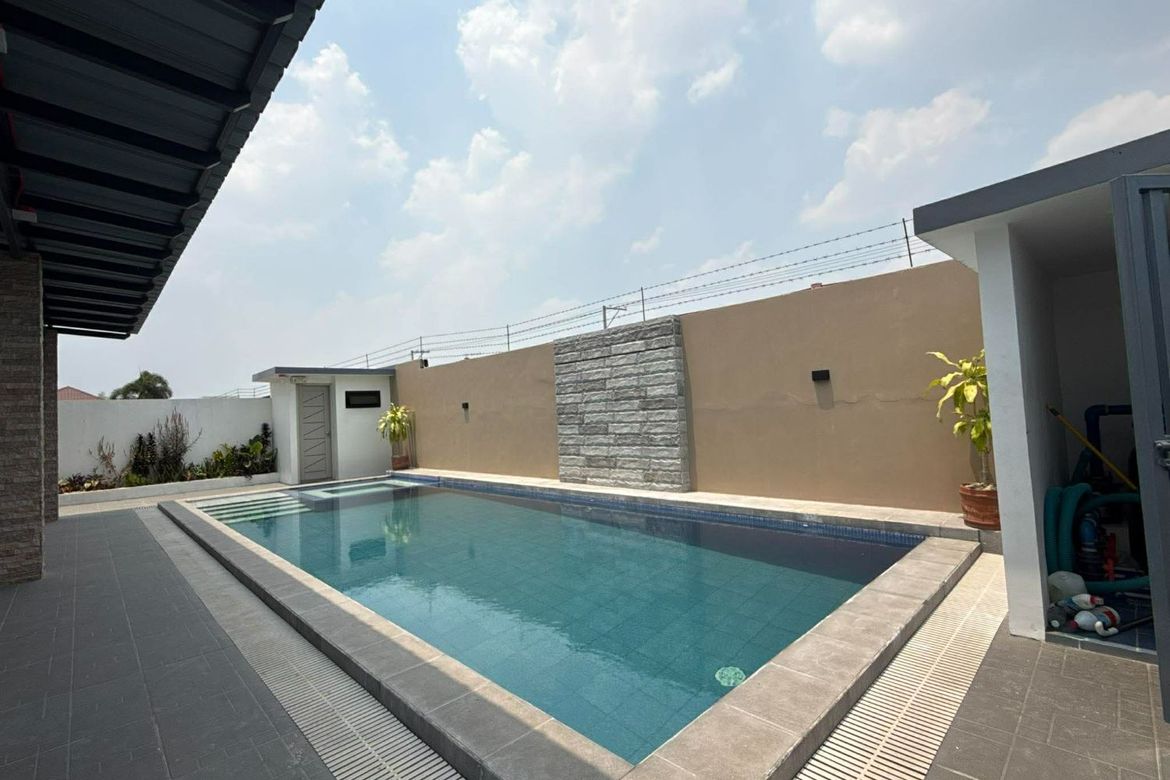 5 Bedroom House for Sale in Amsic, Angeles, Pampanga – photo 3