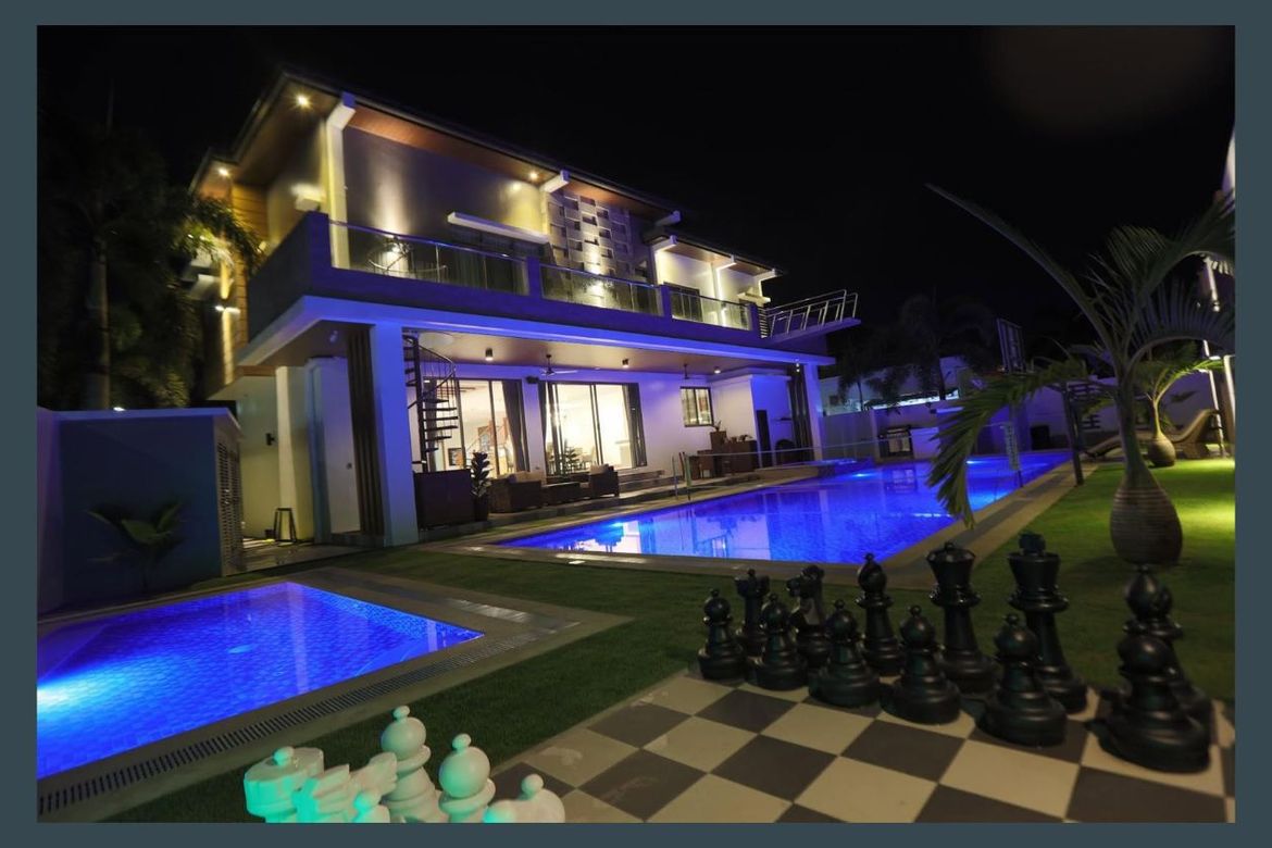 5 Bedroom House for Sale in Amsic, Angeles, Pampanga