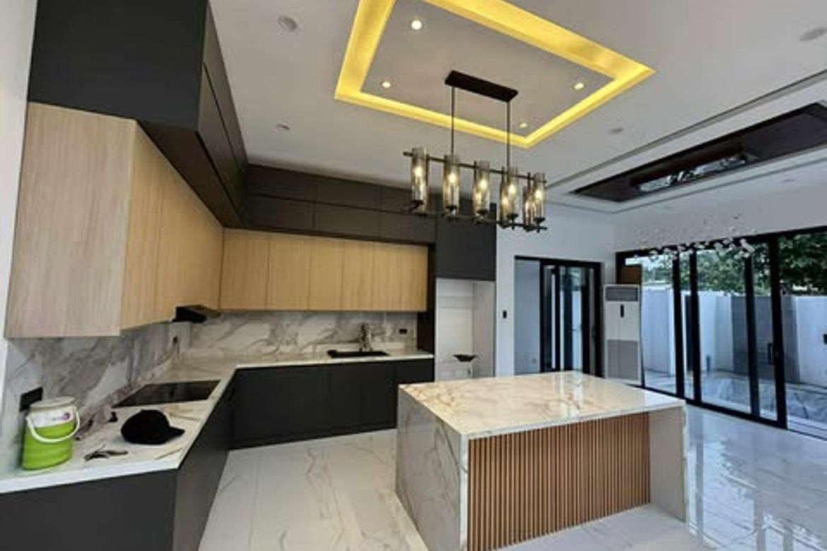 5 Bedroom House for Sale in Anabu I-D, Imus, Cavite – photo 3